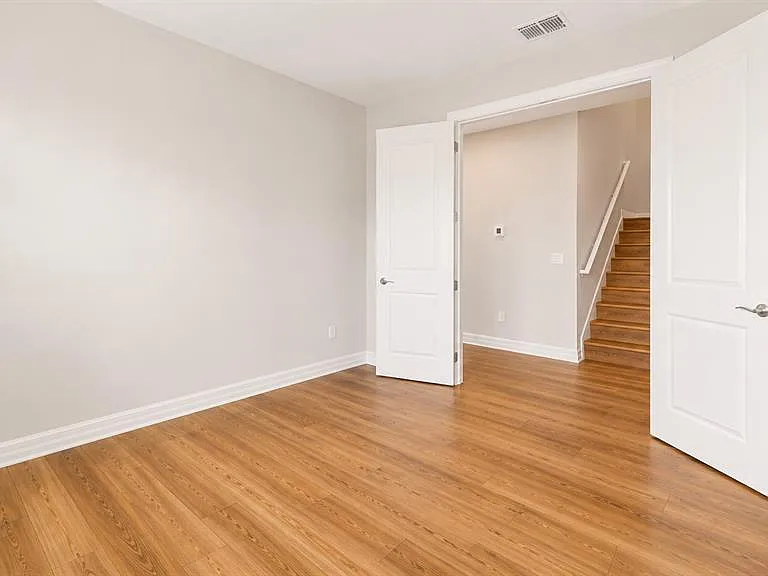 16628 Silver Brook Way — Photo 22