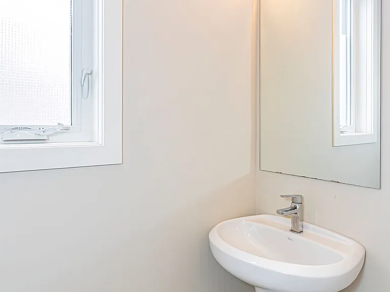 941 Manhattan Way — Photo 14