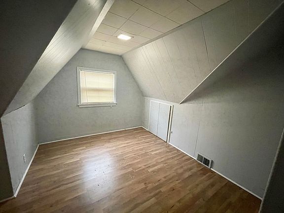 4th image of 5136 N 42nd St