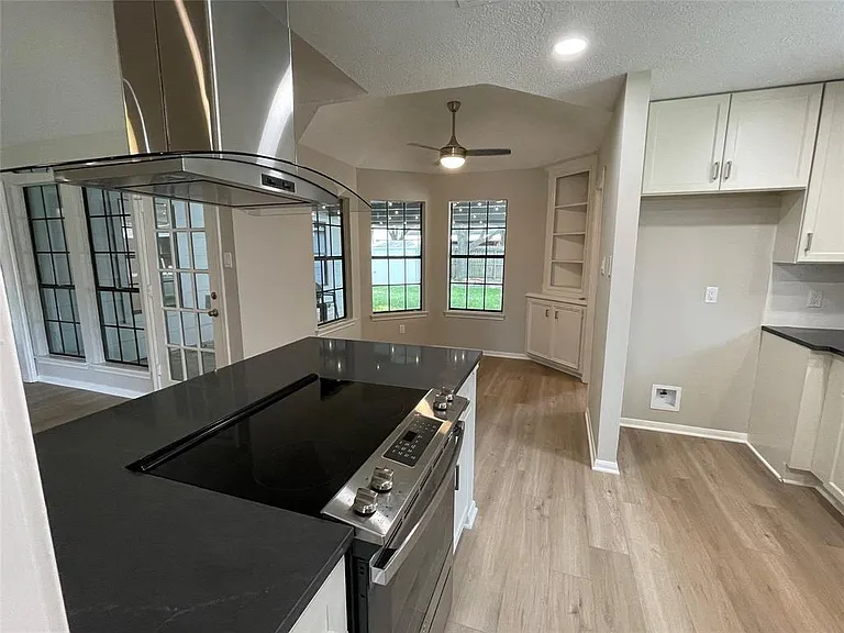 1015 Cascade Creek Dr — Photo 11
