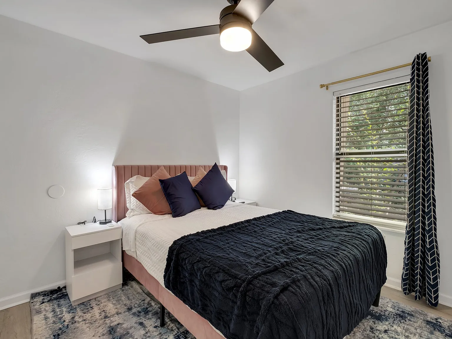 4 bed, 1400 sqft, $4,800 — Photo 4