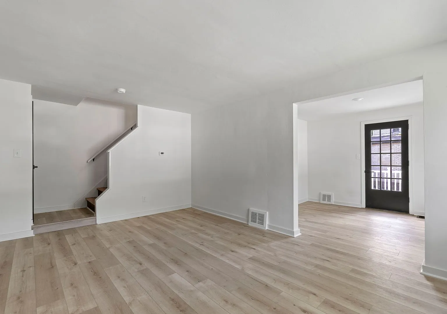 Available Now & Ready For Move-In! Newly Renovated 2 Bedroom In Penn Hills! — Photo 4