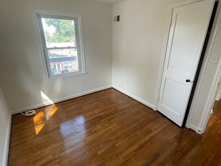 2210 Huntington Ave — Photo 8