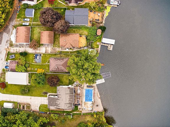 2nd image of 11571 Riverview Blvd