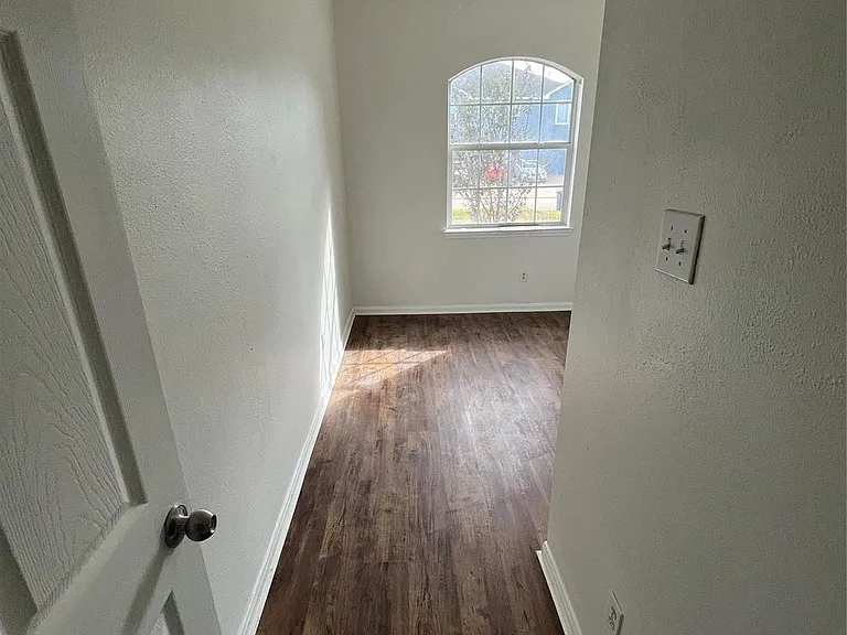 15506 Waldron Cir #A — Photo 32