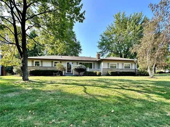 919 Kenmure Ct, Columbus, OH 43220