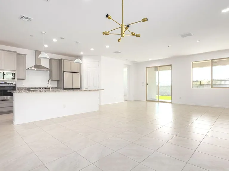 13573 W Shifting Sands Dr — Photo 6