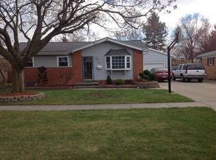 705 Fleetwood Dr, Saginaw, MI 48604