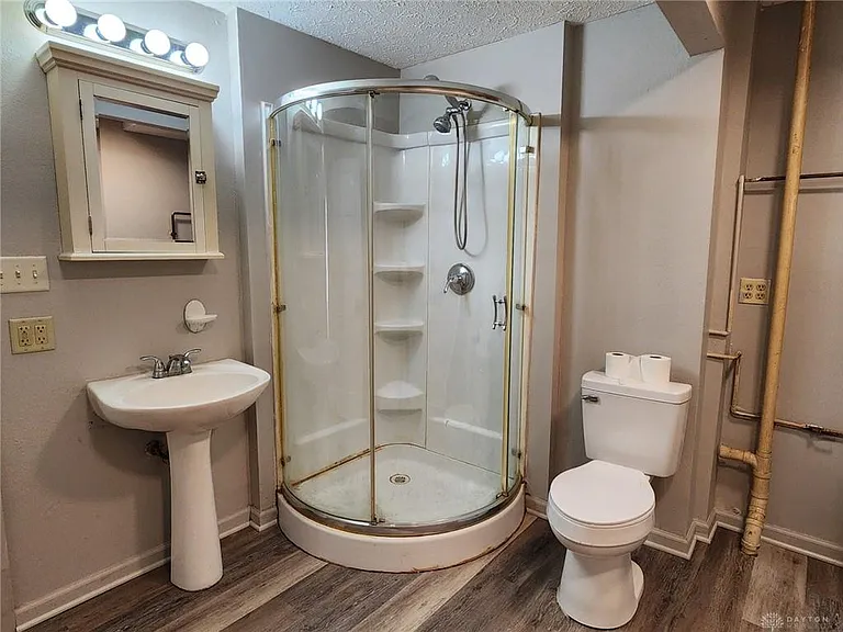 211 Race St — Photo 10