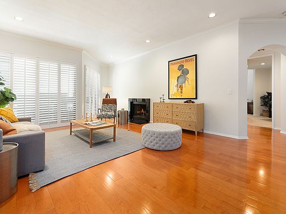 3rd image of 11628 Montana Ave APT 209