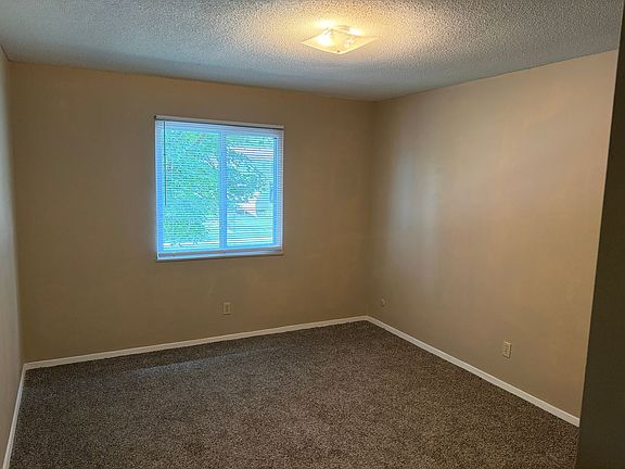 3rd image of 5880-5884 W 58th St #5884-200