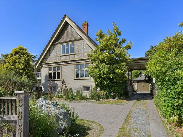 566 Gorge Rd W, Saanich, BC V9A 1N4