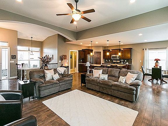 2nd image of 765 Chukar Cir