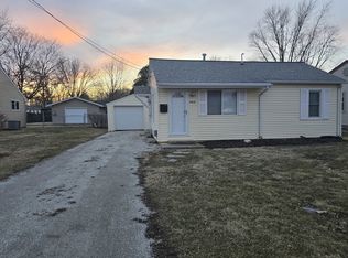 404 N Carico St, Tuscola, IL 61953