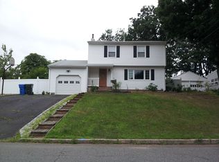 109 Poplar St, Fords, NJ 08863