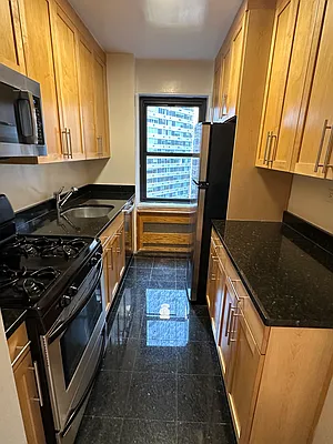 Rented by Real Estate Investors Group LLC | media 12