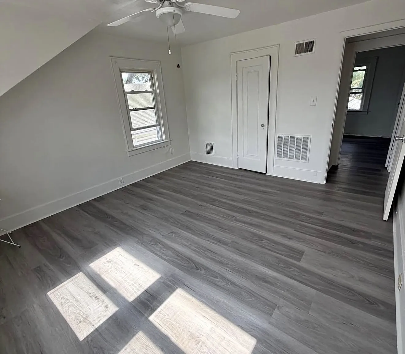 1 bed, $1,300 — Photo 3