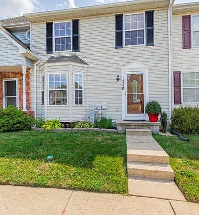 2nd image of 1330 Salonica Pl