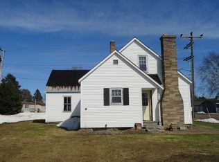 400 Elm St, Bergland, MI 49910