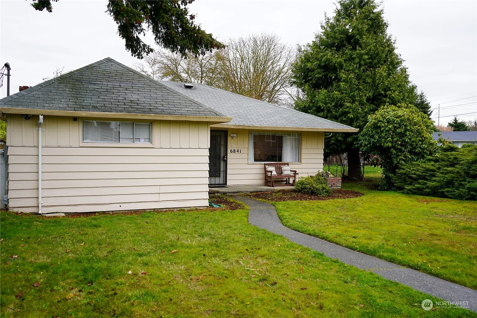 6841 E B Street photo 1