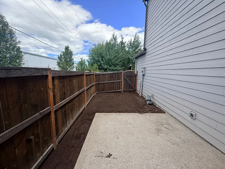 10490 NW 292nd Ave — Photo 36