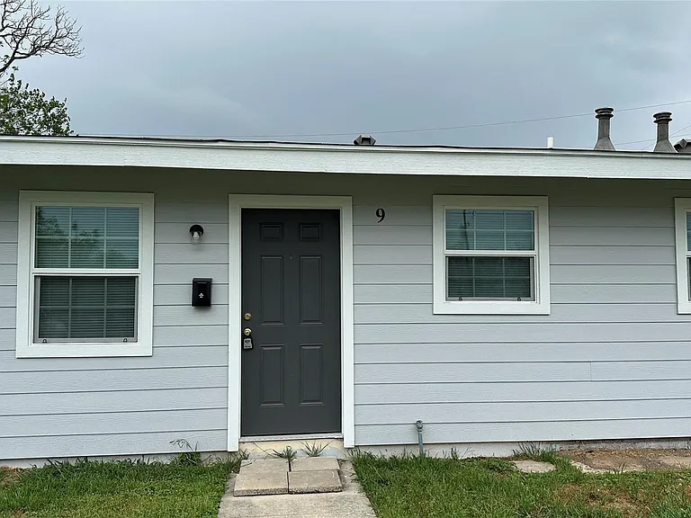 1231 N Lbj Dr #9 — Photo 1