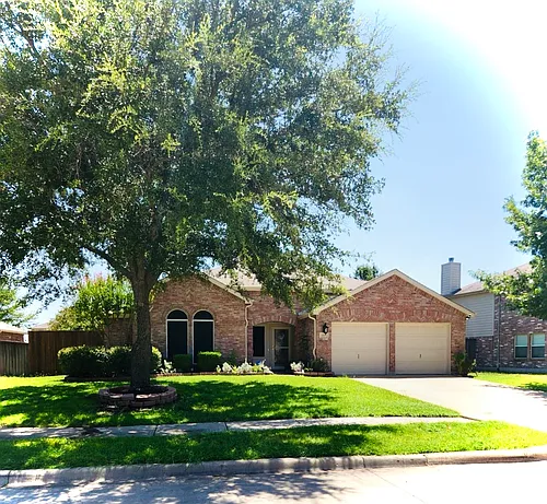 105 Fieldwood Ct Photo 1