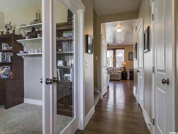 3rd image of 5442 W Meadowside Dr