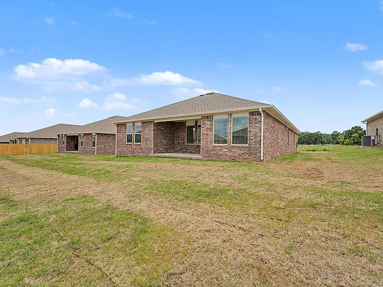 3070 Rosalee Ln — Photo 21