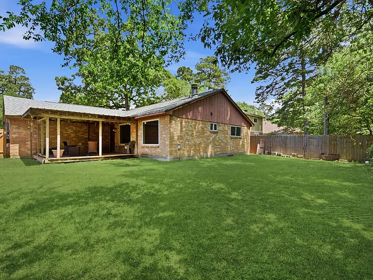 3008 Hunnington Dr — Photo 19