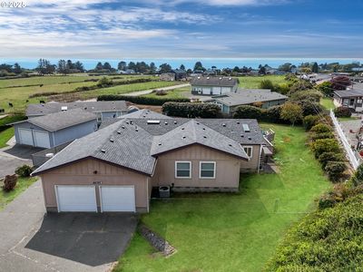 98707 Woodriff Ln, Brookings, OR, 97415