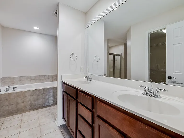 2 Weslyn Park Dr — Photo 25