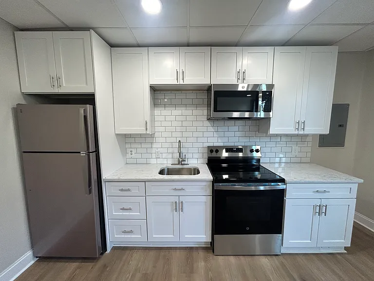 1130 Light St #5 — Photo 4