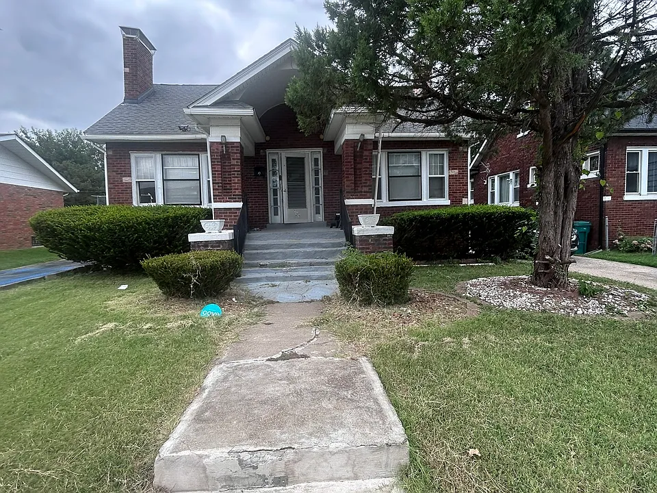 725 N 39th St