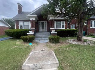 725 N 39th St, East Saint Louis, IL 62205