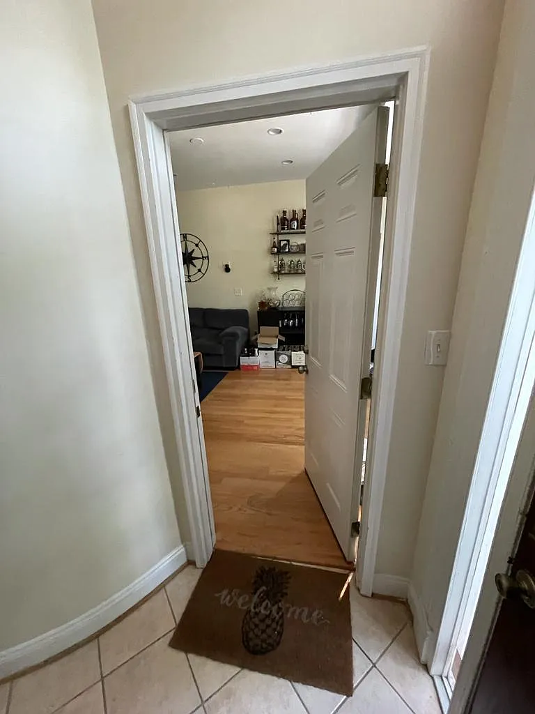 1 bed, 700 sqft, $2,900 — Photo 2