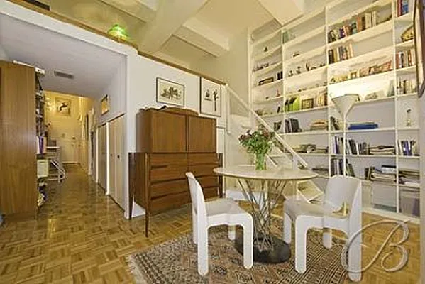Rented by Bellmarc Realty | media 15