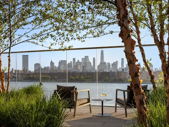 60 Wharf Dr image 16 of 41