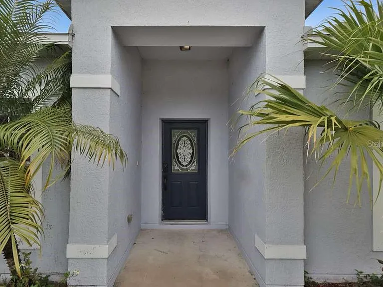 820 Grantham Dr — Photo 5