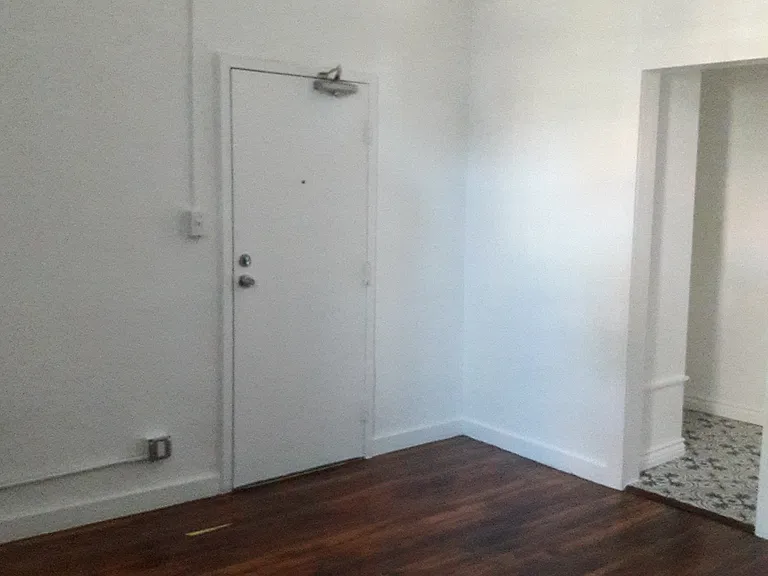 Manhattan Place — Photo 32