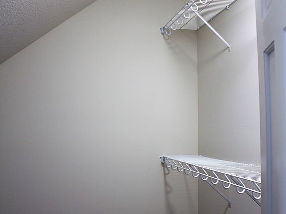 3rd floor br walk in closet