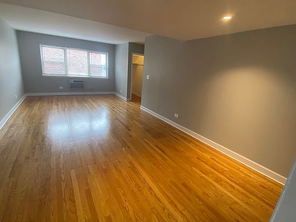 2nd image of 4922 Mulford St #2E