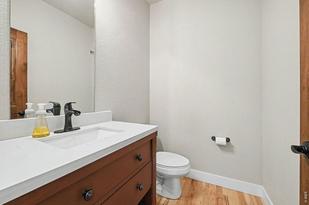 7166 Cottage Ct