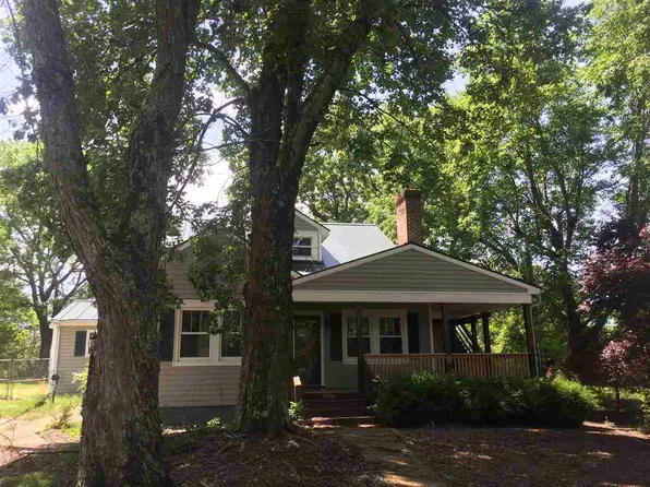 1616 Richmond Rd, Keswick, VA 22947