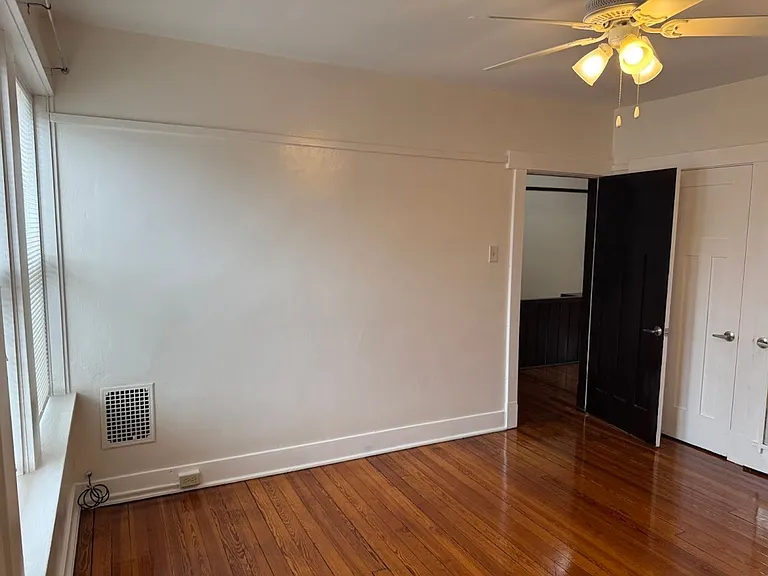 1651 Chislett St — Photo 27