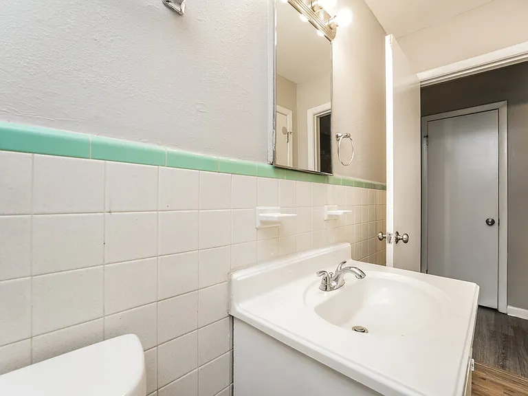 2937 Thompson Cir — Photo 17