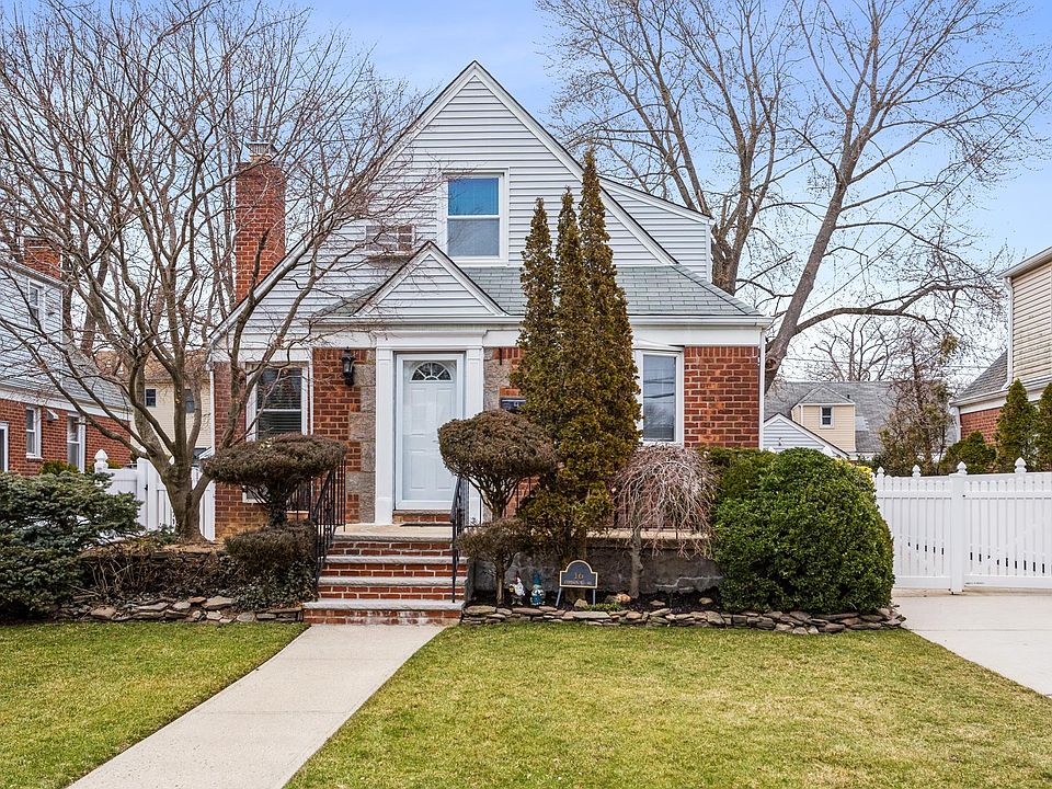 1st image of 16 Crimson Ave S