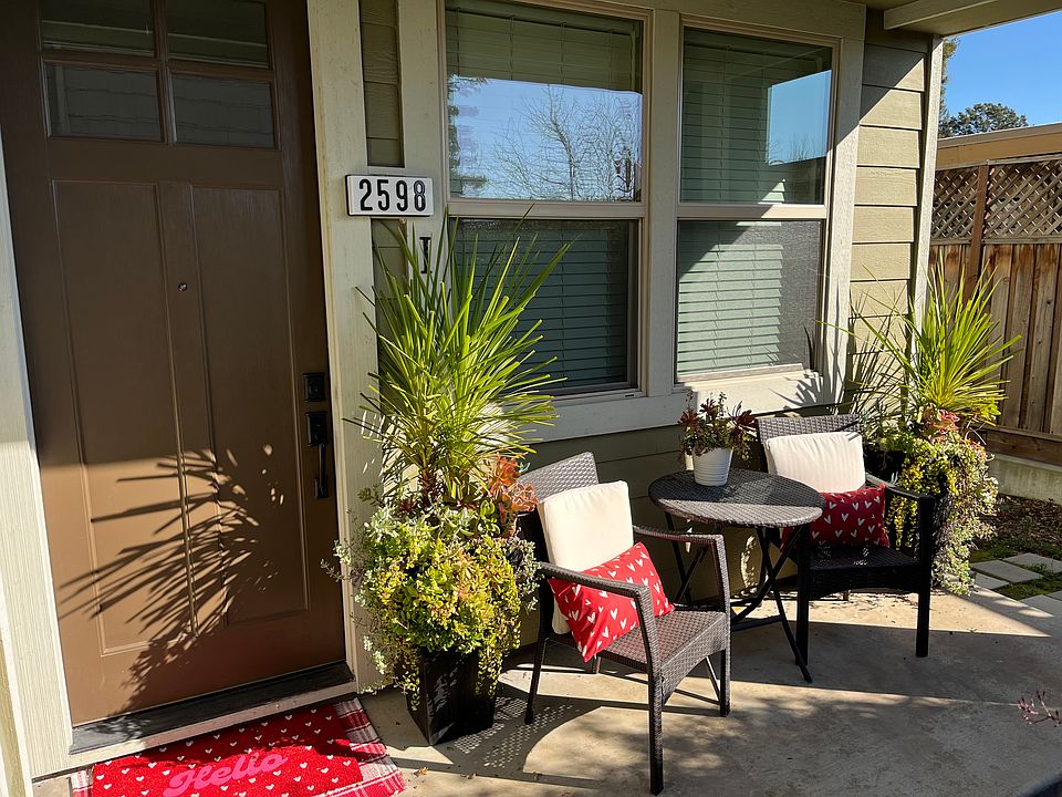 Front of unit with porch