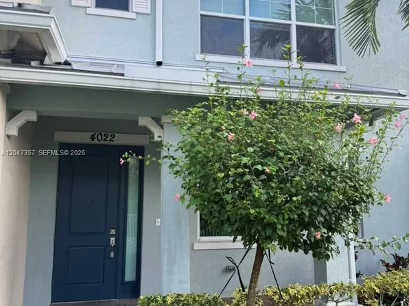 4022 Long Leaf Ln, Hollywood, FL 33021