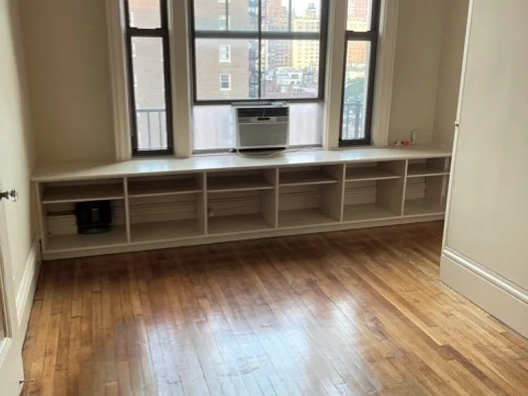 170 W 74th St #1105A — Photo 8